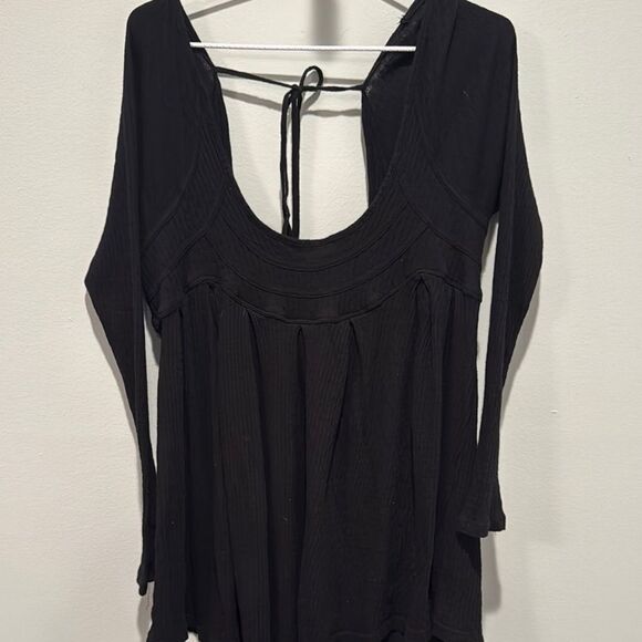 Free People  "It's always you " Black Women's Top low back - Picture 1 of 7